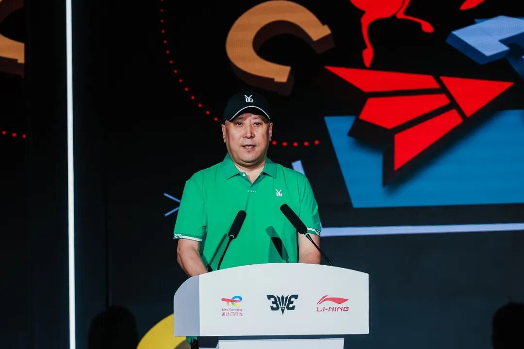 队报：巴黎卖拉莫斯和李刚仁收入破亿，将签阿克利乌舍和迪奥曼德
