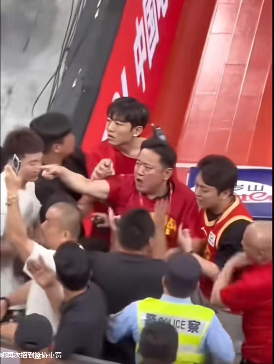 佛得角后卫迪尼伊：我们来世界杯不是陪跑，而是要全力拼下去