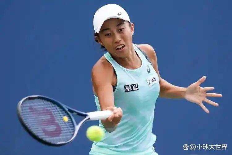 记者：费内巴切仍在和曼城谈阿克转会费，预计700万+150万镑