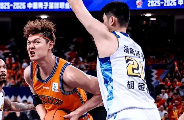 西蒙尼盛赞阿尔瓦雷斯，马竞欲以其为核心建队