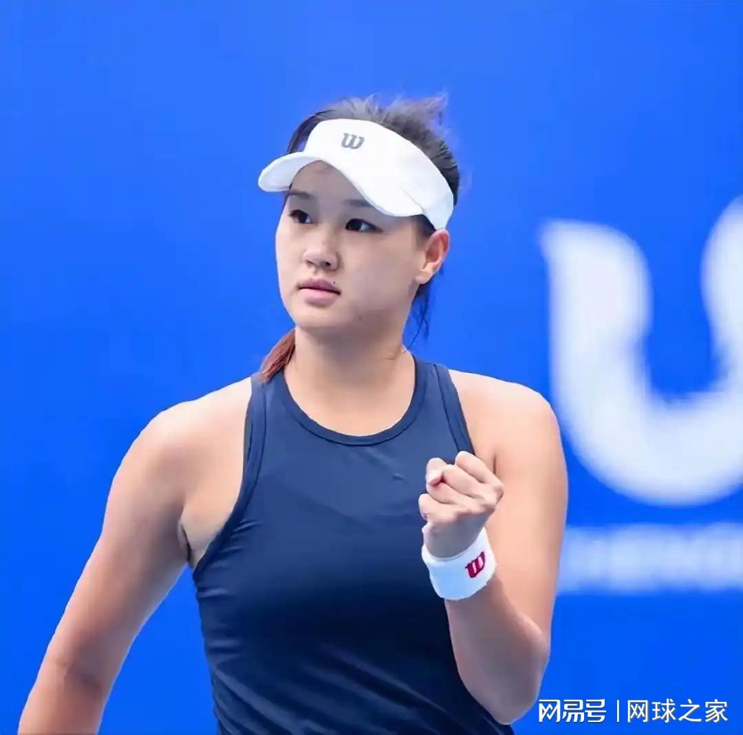 记者：费内巴切仍在和曼城谈阿克转会费，预计700万+150万镑
