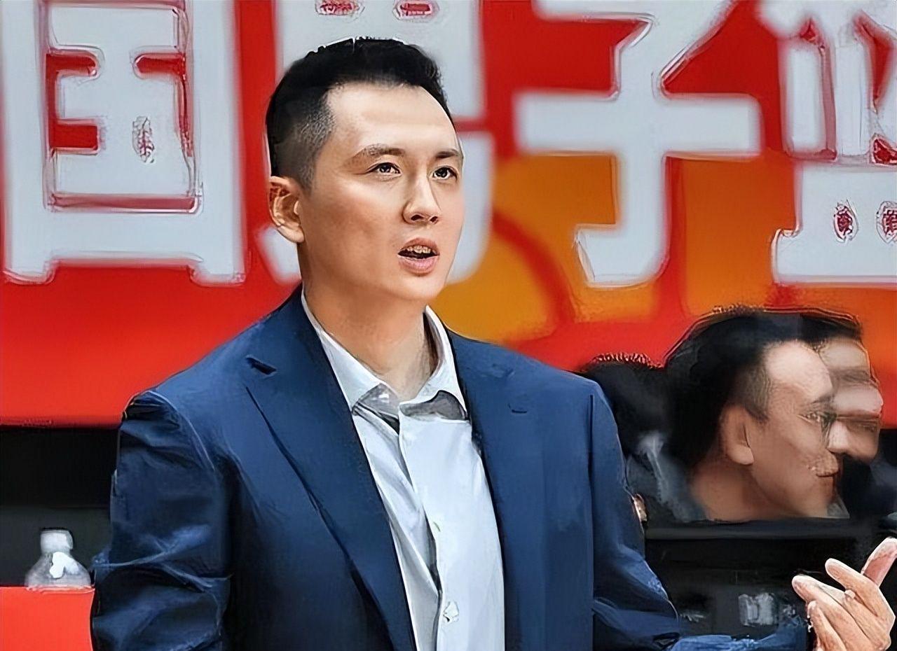 丁彦雨航祝贺布伦森夺冠，9年前两人曾是队友，此前有过互动