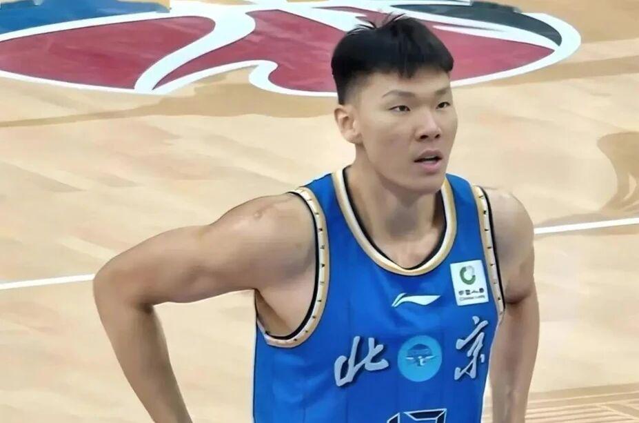 对欧文没兴趣，火箭追杰伦布朗！美媒晒三方交易方案：卖申京小贾