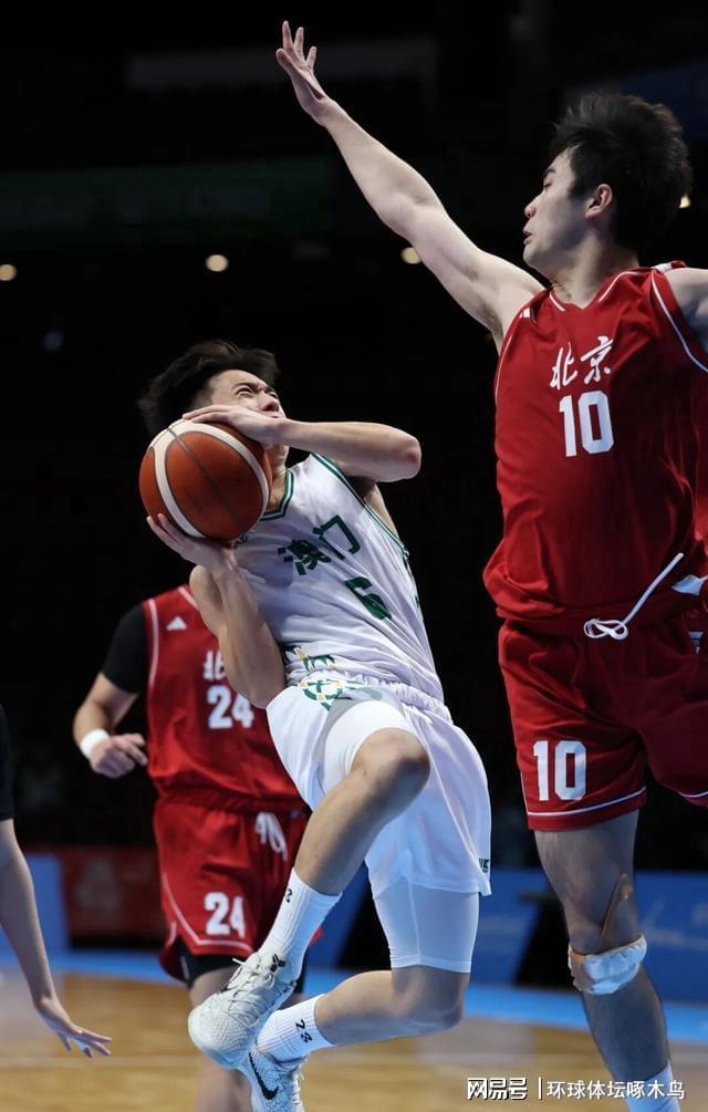 U17男篮虐委内瑞拉!张懿赵杰+2将齐爆,多人贡献,吕飞燕下替补