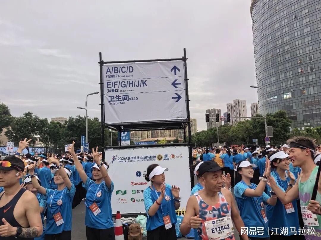 U17男篮虐委内瑞拉！张懿赵杰+2将齐爆，多人贡献，吕飞燕下替补
