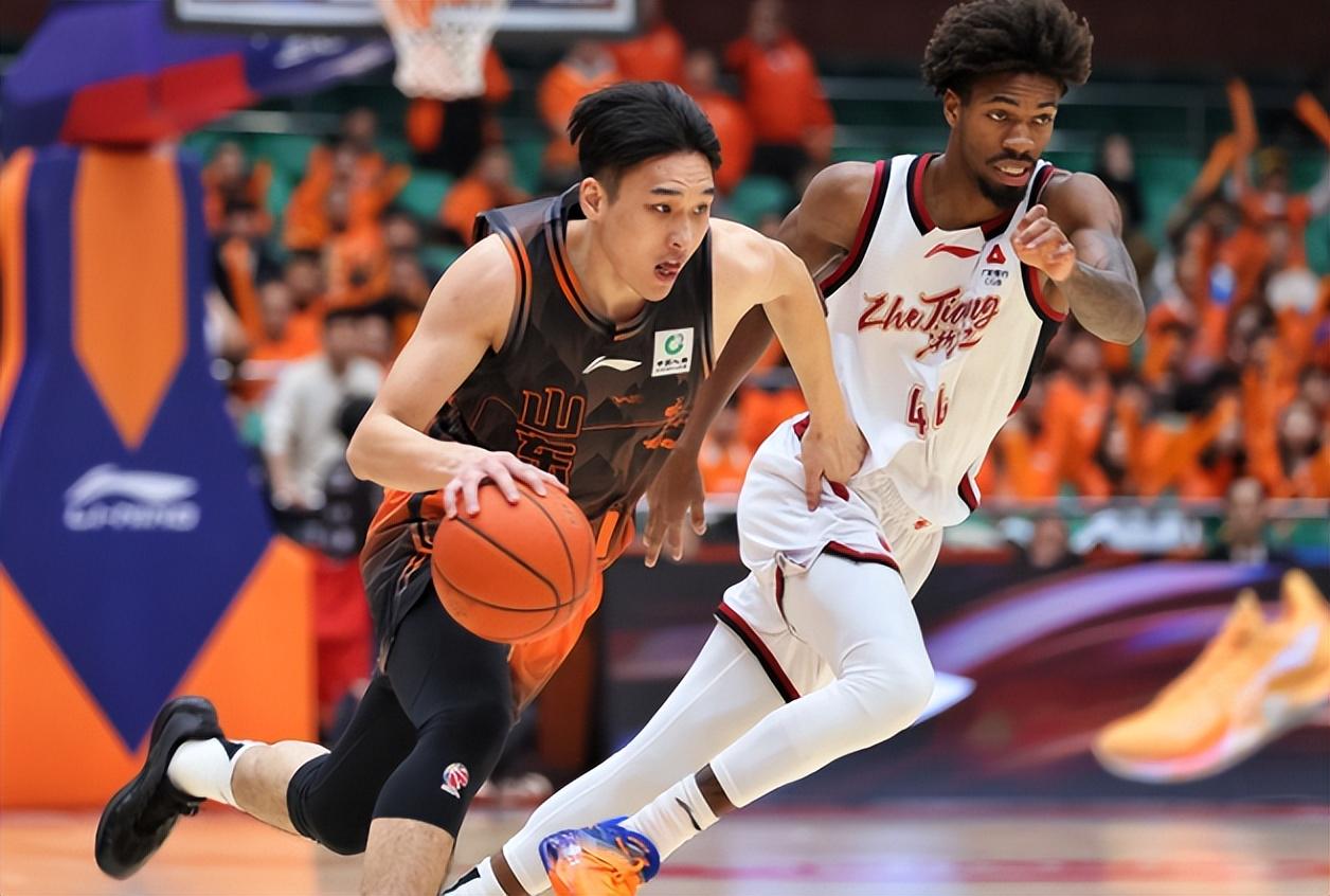 他来了！NBA官方公布总决赛G5裁判：福斯特回归担任主裁判