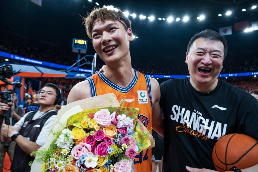 不惧文班垫脚布伦森45+3，唐斯全场2分，尼克斯4