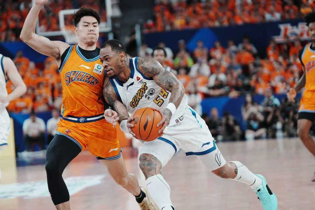 好莱坞女星观战NBA总决G5引热议