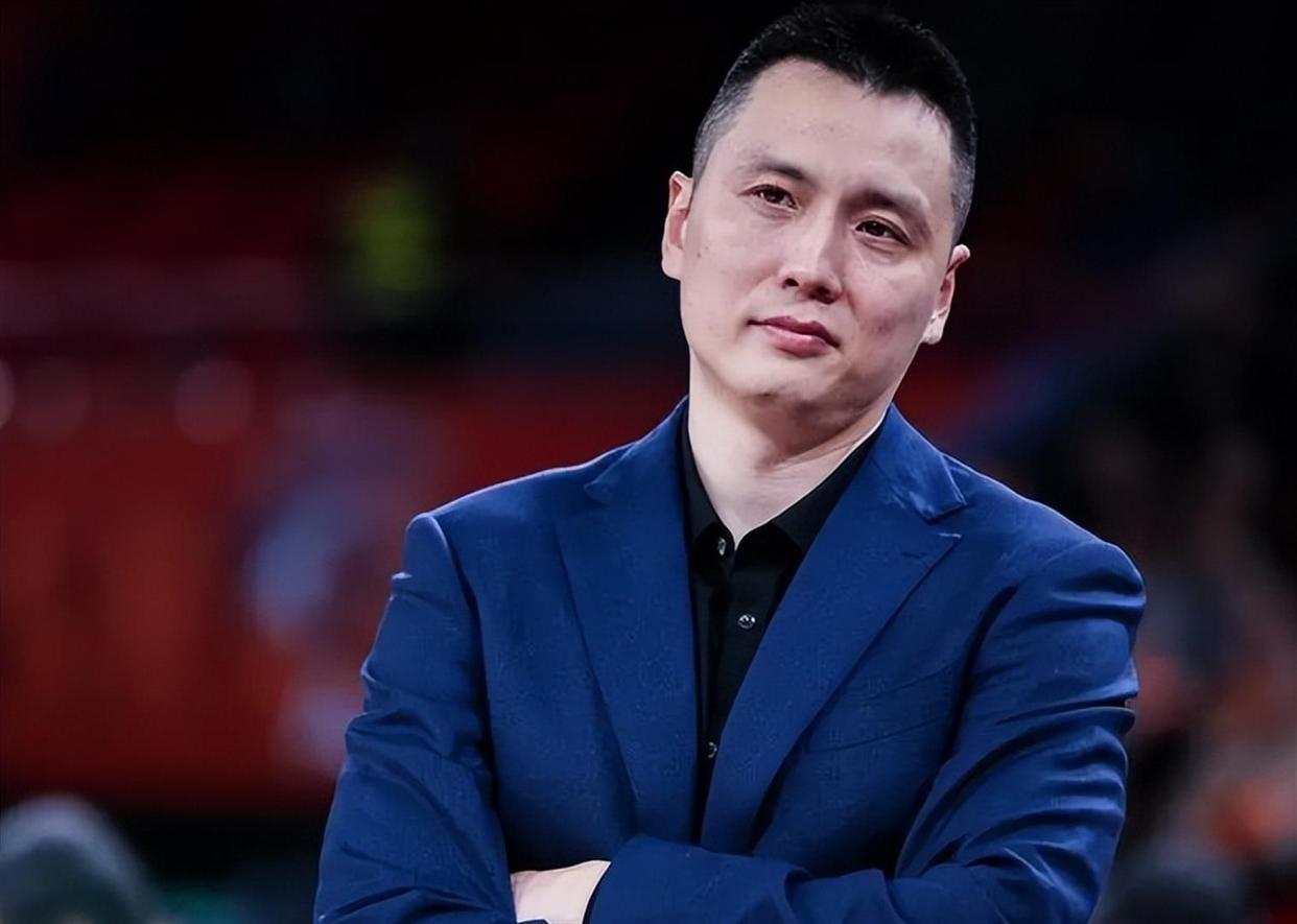 开拓者离队第一人确定！嫌钱少而离开，杨瀚森遇到新挑战