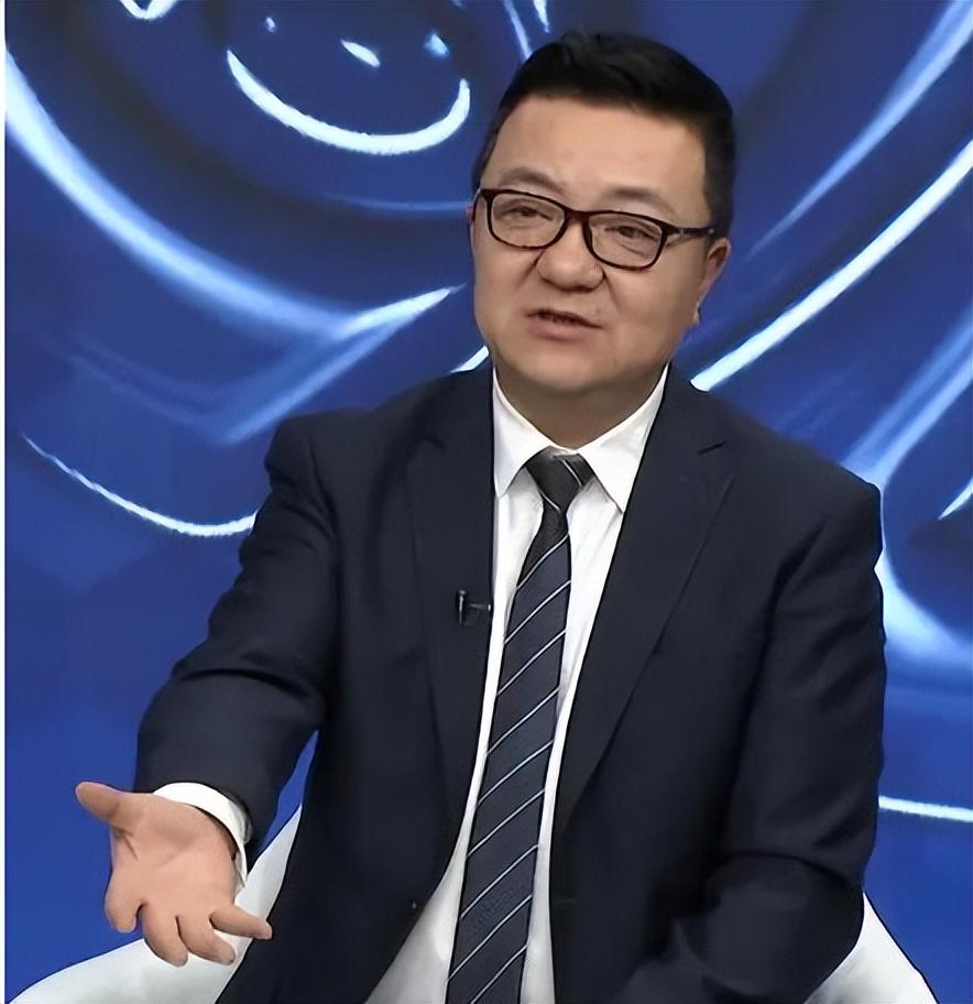 ESPN记者：湖人队内部人士暗示詹姆斯父子可能一起转投新球队