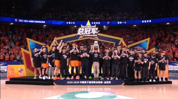 4年1.785亿！篮网要抢里夫斯，湖人该跟上吗？