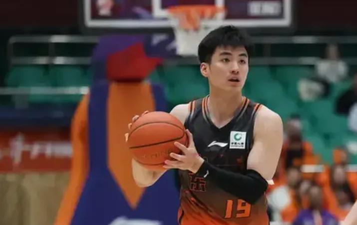 拿下NBA总冠军的纽约尼克斯队，还是联盟赚钱高手