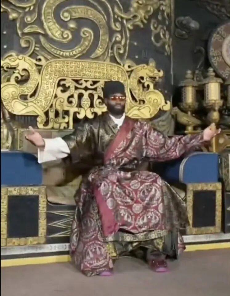 记者：字母的下家锁定在热火和凯尔特人之间，预计本周有结果