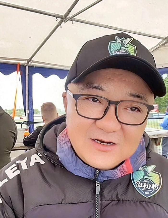 4年1.78亿，小里子顶薪篮网？12队疯抢詹姆斯，湖人真的太难了！