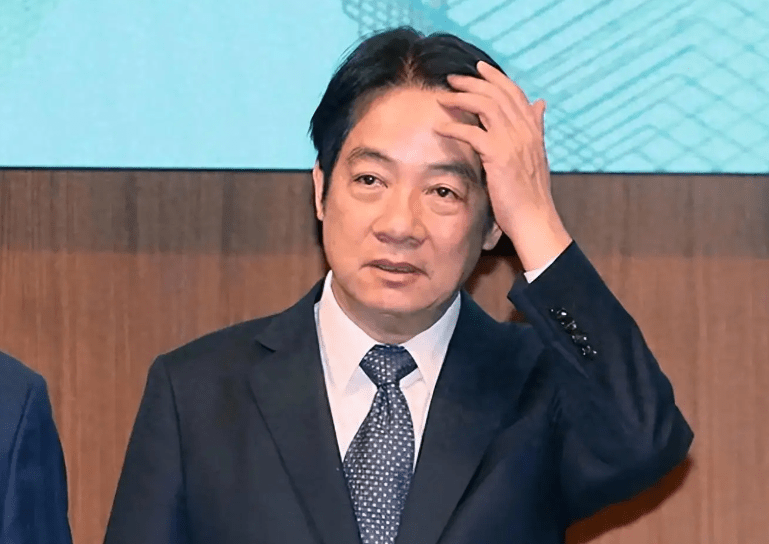 队报：巴黎卖拉莫斯和李刚仁收入破亿，将签阿克利乌舍和迪奥曼德