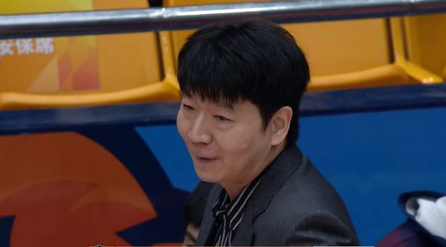 拉塞尔夺加泰排位赛杆位