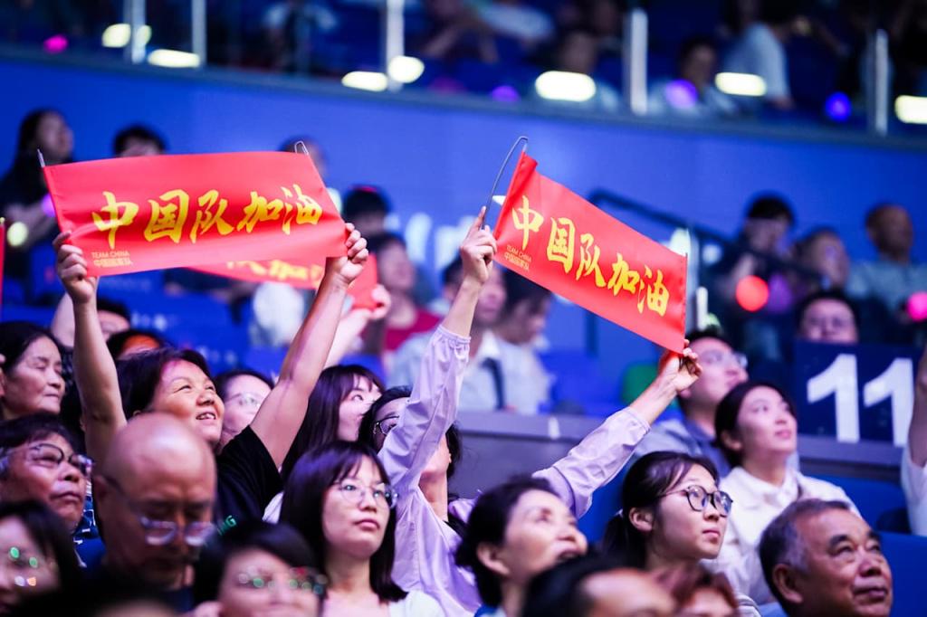 学霸港姐王嘉慧晒美照 颜值体态双在线气质出众
