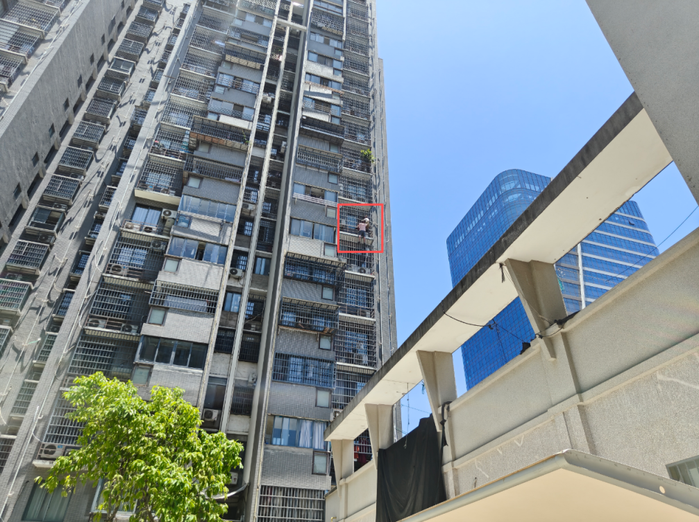 罗马诺：纽卡接近签下阿贾克斯18岁中场斯图尔，总价超2500万欧