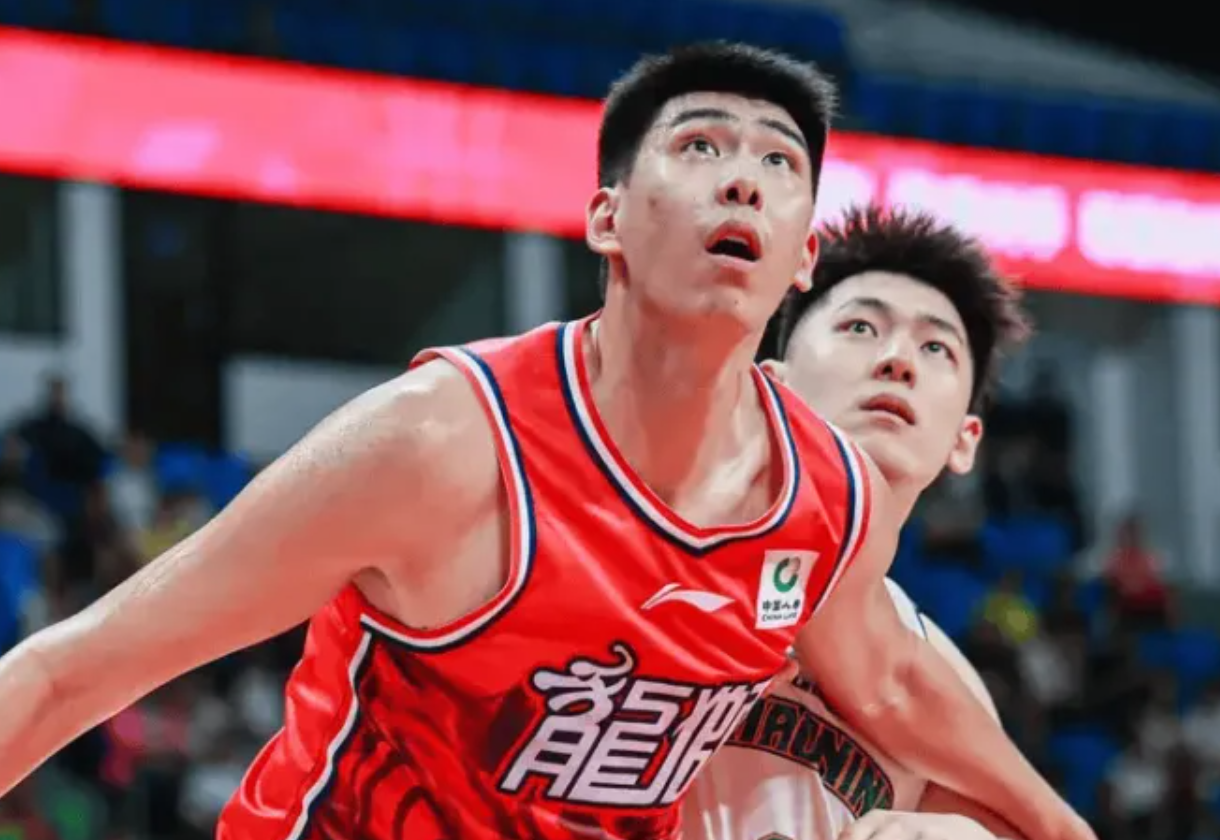学霸港姐王嘉慧晒美照 颜值体态双在线气质出众